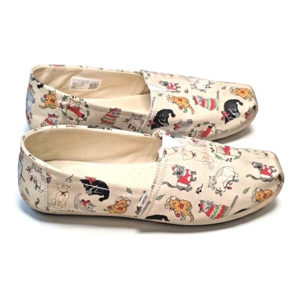 Cat Print Canvas Slip-On Shoes – Cute Kitty Flats – Holiday Cat Pattern – Size 8 - Picture 2 of 6